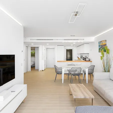 Wintowinrentals Exclusive Sea View With Terrace, Pool And Parking Apartment *