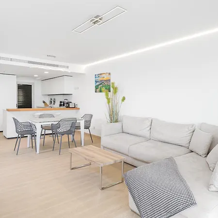 Wintowinrentals Exclusive Sea View With Terrace, Pool And Parking 公寓