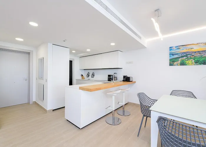 Wintowinrentals Exclusive Sea View With Terrace, Pool And Parking Apartment *