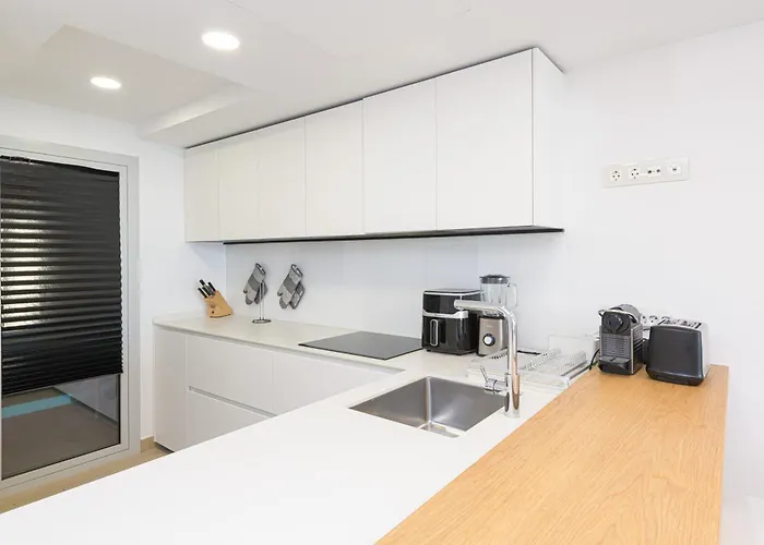 Apartment Wintowinrentals Exclusive Sea View With Terrace, Pool And Parking *