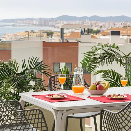 Wintowinrentals Exclusive Sea View With Terrace, Pool And Parking アパート