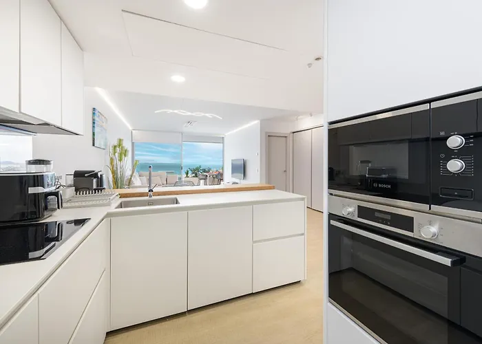 Wintowinrentals Exclusive Sea View With Terrace, Pool And Parking アパート