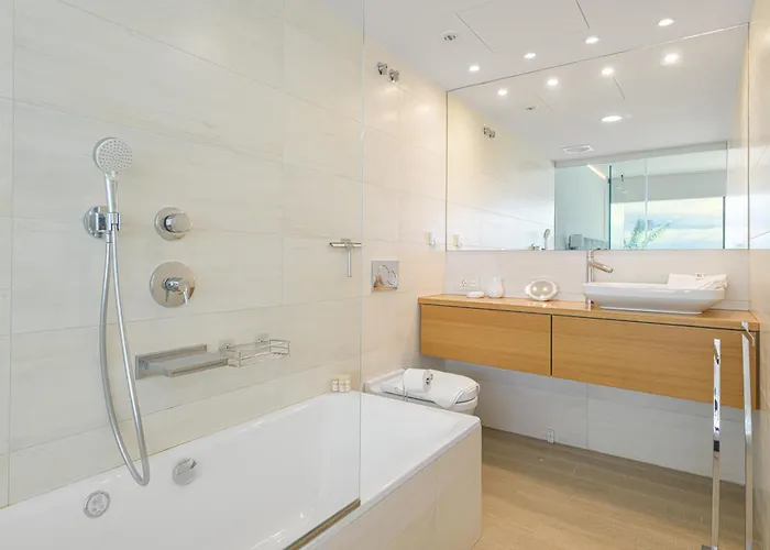 アパート Wintowinrentals Exclusive Sea View With Terrace, Pool And Parking