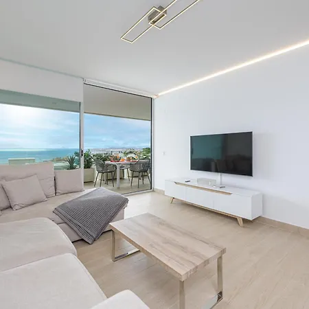 Wintowinrentals Exclusive Sea View With Terrace, Pool And Parking