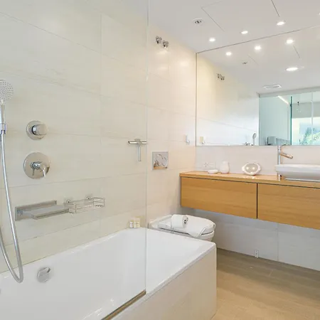 아파트 Wintowinrentals Exclusive Sea View With Terrace, Pool And Parking
