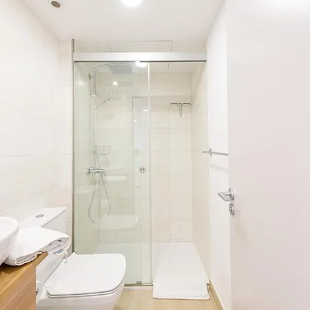 Wintowinrentals Exclusive Sea View With Terrace, Pool And Parking 아파트