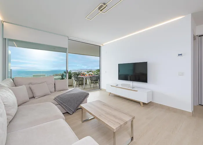 Wintowinrentals Exclusive Sea View With Terrace, Pool And Parking