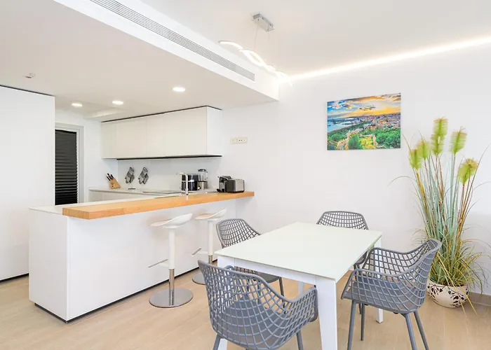 Wintowinrentals Exclusive Sea View With Terrace, Pool And Parking *